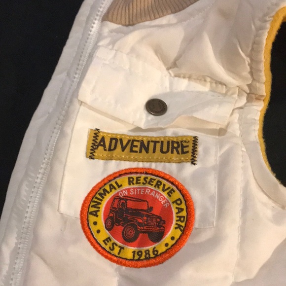 Sleeveless Puffer Vest - Picture 4 of 5